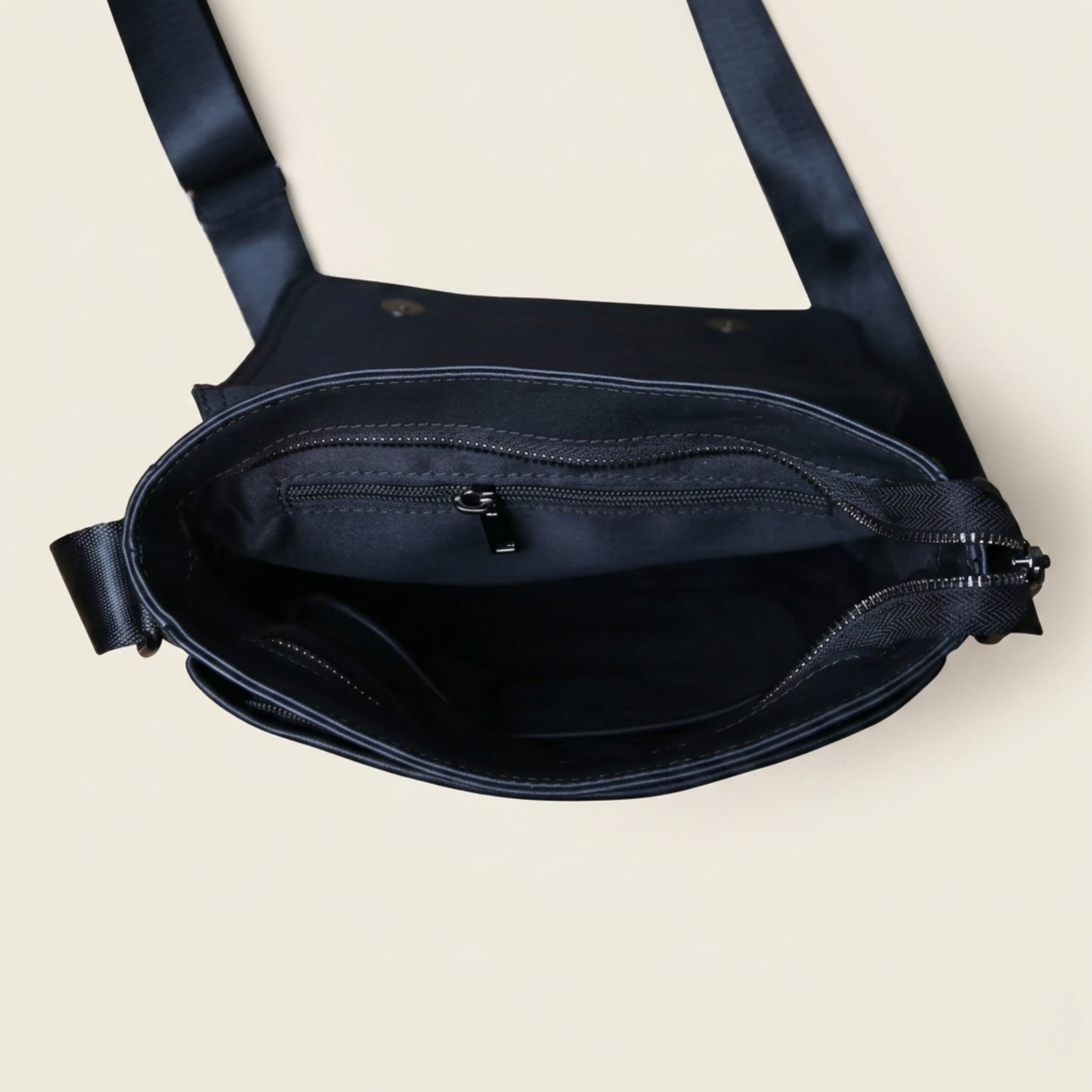 Fendrich Regent Leather Crossbody
